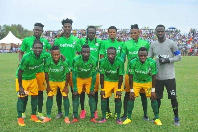 Aduana’s Sassraku trades blows with Elvis Opoku at training ahead of Setif clash