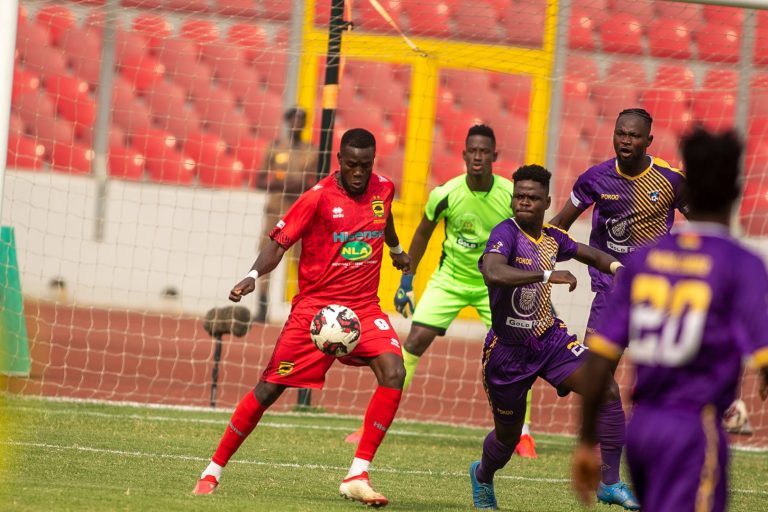 Asante Kotoko 1-0 Medeama: Mfegue scores late to open ten-point gap between Kotoko & Hearts