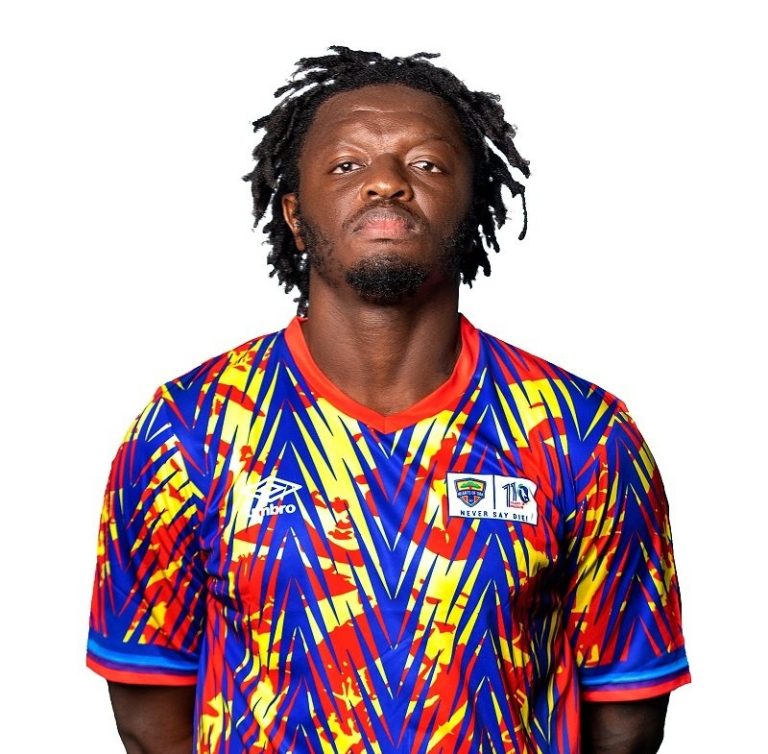 Muntari ready to tattoo Ghana Premier League trophy on his body if Hearts win it over Kotoko