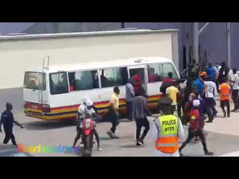 Hearts of Oak players arrive Accra Sports Stadium with Coastal bus ahead of Super Clash [VIDEO]