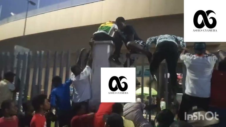 Ghana 0-0 Nigeria: Mad rush as enthusiastic fans break gate, while others jump over walls [VIDEOS]