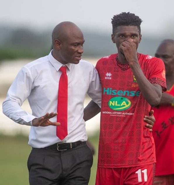 “You still have my support,” Kotoko coach Prosper Ogum tells Etouga after missing two penalties