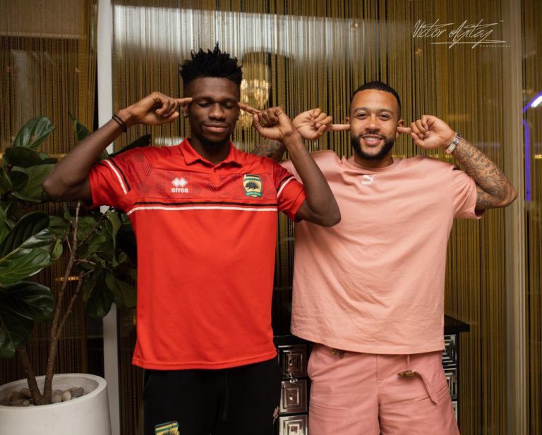 “Keep practicing penalties and free-kicks,” Memphis Depay advises Kotoko striker Etouga