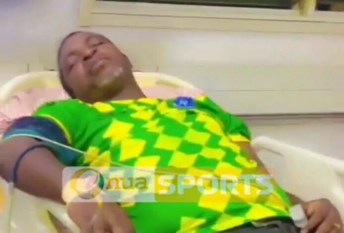 Video: Maxwell Konadu rushed to hospital after mercilessly beaten by Bofoakwa Tano fans in Sunyani